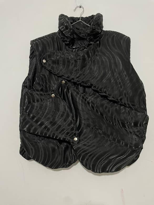 The sidefold shell vest